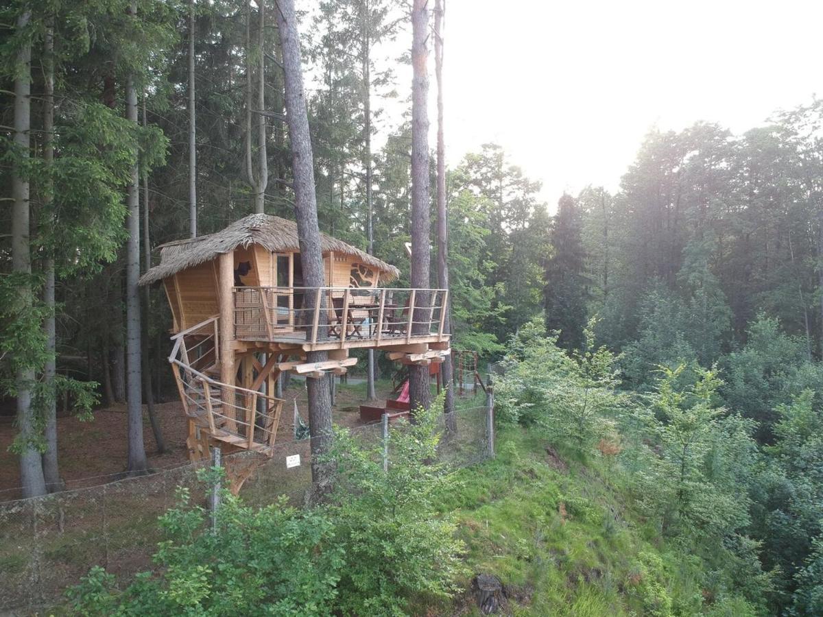 Treehouse U Rybnika Hotel Osecna Екстериор снимка