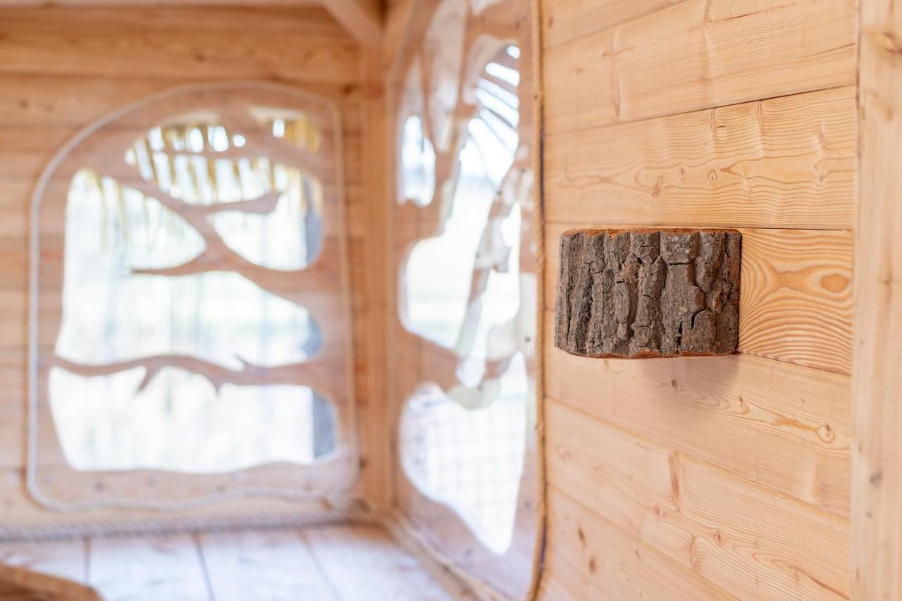 Treehouse U Rybnika Hotel Osecna Екстериор снимка