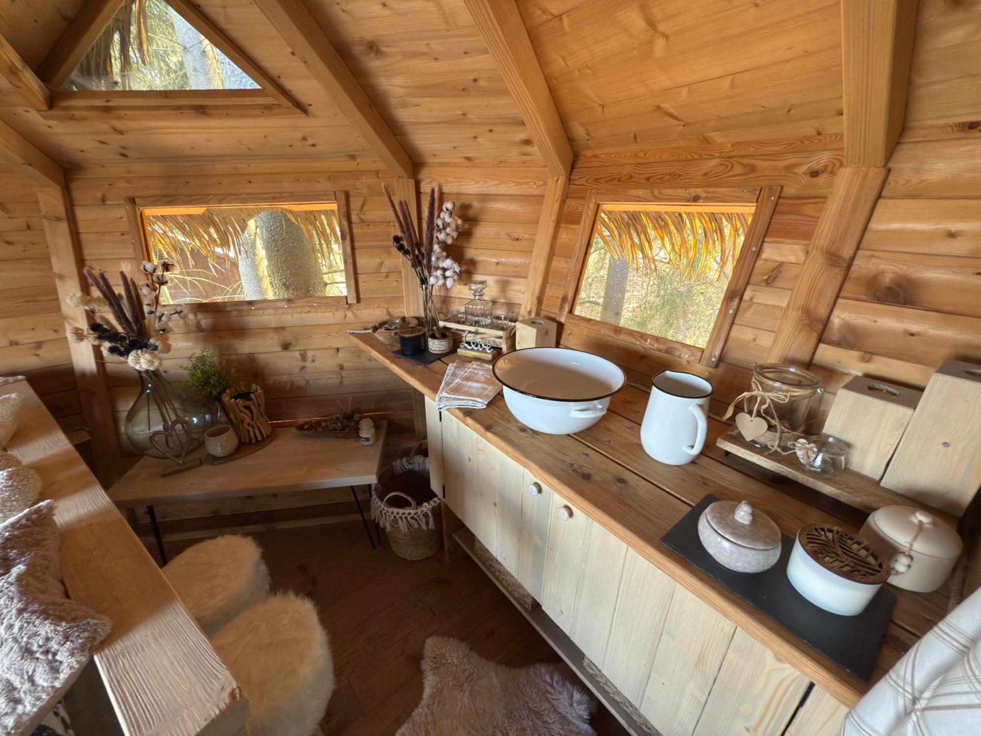 Treehouse U Rybnika Hotel Osecna Екстериор снимка